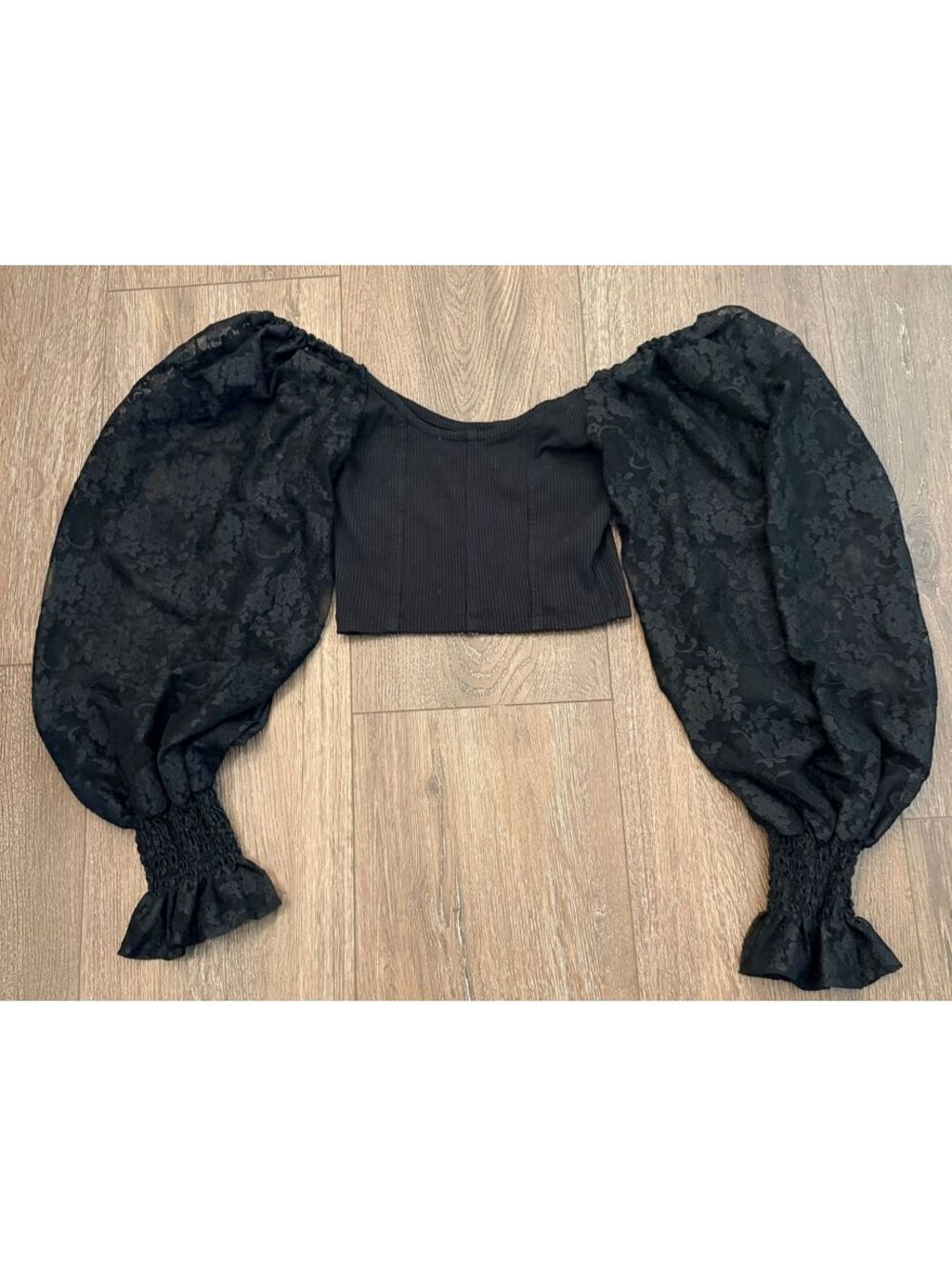 Urban Outfitters Cynthia Black Lace Puff Sleeve Crop Top Small Whimsigoth